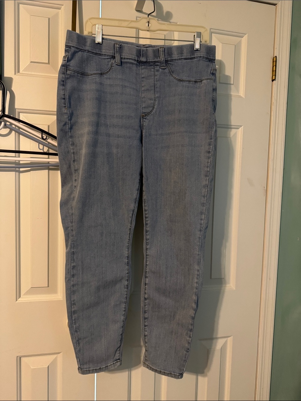 Judy Blue Women's Skinny Jeans in Light Blue Wash - Picture 6 of 7